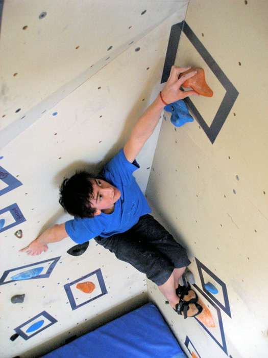 route setting programmes bolder climbing walls